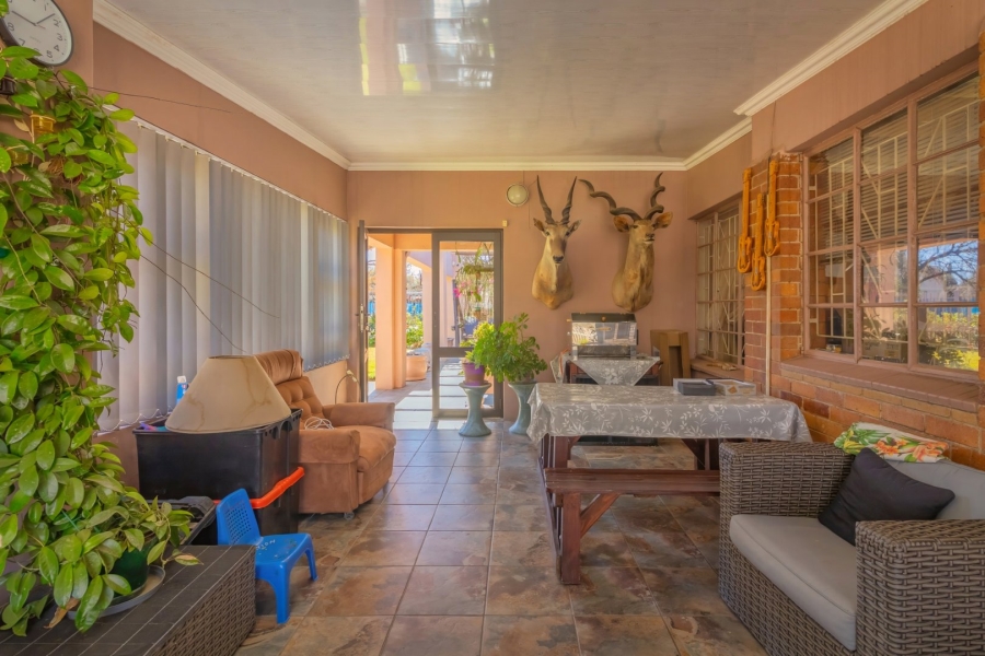 3 Bedroom Property for Sale in Kroonheuwel Free State